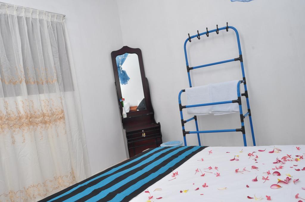 Tms Beach House Негомбо Екстер'єр фото